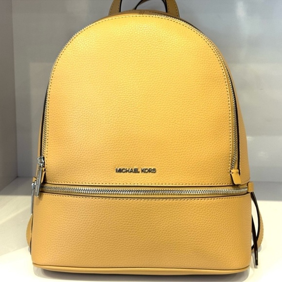 Michael Kors Rhea Medium Pebbled Leather Backpack Peanut - Picture 2 of 11
